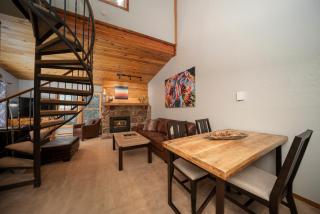 Creekside Unit 403 - 1
