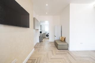 Luxury Retreat, Perfect For Business & Families With Free Gym By The Pocklington - The Abbey Suite - Leicester - 8