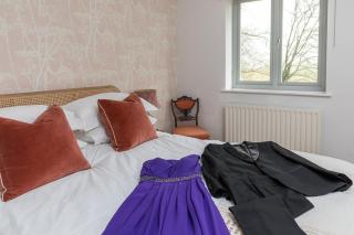 Lower Barn House at Westerlands Farm Sleeps 11 - Graffham - 7