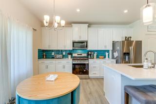 Less Than 4 Mi to Bethany Beach Boardwalk Family Townhome - Millville - 2