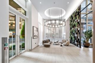 Luxury Sky Scraper Building Modern 2 Bedroom Apartment next to Westfield Shopping Mall London! - Londra - 1