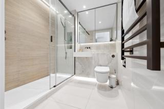 Luxury Sky Scraper Building Modern 2 Bedroom Apartment next to Westfield Shopping Mall London! - Londra - 7
