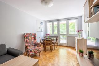 Solec 79A Mieszkanie z prywatnym parkingiem oraz Tarasem Oddzielna sypialnia - 9