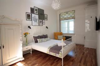 Charming 1BR apartment with bath in Quiet center of Riga - Riga - 4
