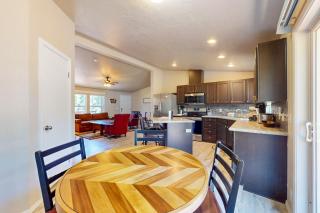 Paws & Pines Family Escape - 4