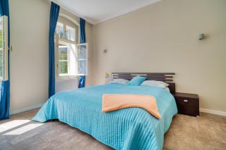 Grand Pupp Apartment with Jacuzzi and Netflix by Rentez - Karlovy Vary - 4