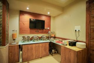 HOTEL DOUBLE CROWN Mumbai AIRPORT T2 - Mumbai - 4
