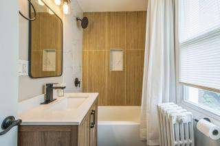 3BR Pitt Suburbs with Parking - Pittsburgh - 0