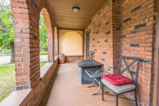 Where Classic Charm Meets Modern Serenity - 1