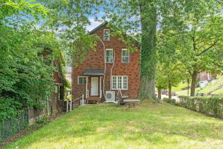 3BR Pitt Suburbs with Parking - Pittsburgh - 4