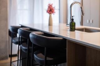 Exclusive Sanctuary Elegance Meets Comfort - Montreal - 9