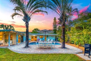 Heated Pool- MiniGolf- Fire Pit- Game Room- 1mi to Beach - Pompano Beach - 7