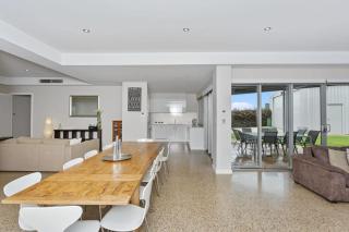 JBS Retreat Rate variable see rates below - 2