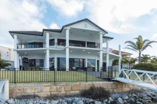 Luxury Escape Rate Variable See rates below - 9