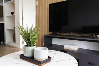 Scandi 1 BR Home Golf View BGC - Manila - 8