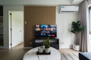 Scandi 1 BR Home Golf View BGC - Manila - 6
