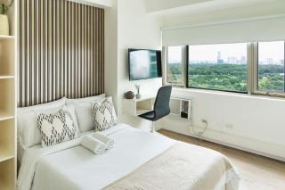 Scandi 1 BR Home Golf View BGC - Manila - 4