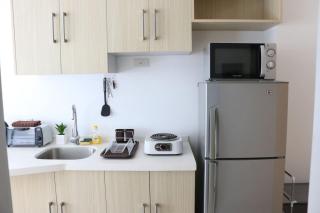 Julias Cozy Mountain Condo Couples Getaway - Baguio - 6