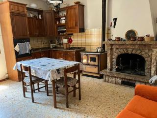 La casa di Nonna nel Piazzalino Asciano Siena Crete Senesi - Asciano - 0