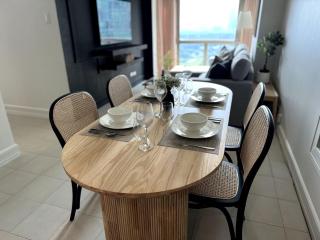 Modern Luxe 3 BR Home BGC - Manila - 8