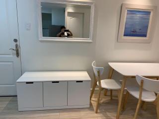 Comfy and Renovated 1 BR with Balcony BGC Golf View - Manila - 7