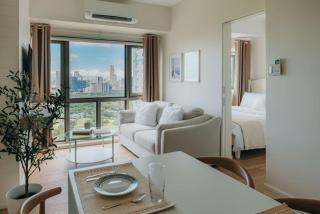 Modern Coastal Design 1 BR Condo Golf View BGC - 6