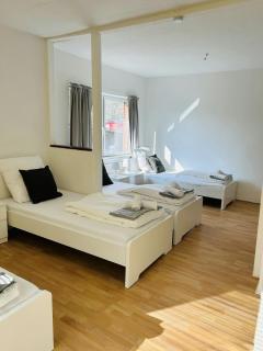 Spacious Apartment for 6 - Hamburg - 8