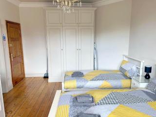 Triple Studio in South London - Cheam - 3