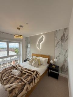 Luxury 2 Bedroom with Balcony - Fast Wi-Fi - Netflix 711C - Birmingham - 9