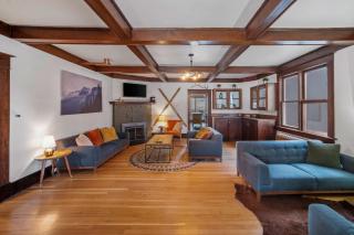 Mountain View Retreat in the heart of Banff - Massive House Sleeps 23 - Banff - 8
