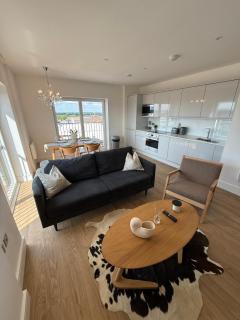 Luxury 2 Bedroom with Balcony - Fast Wi-Fi - Netflix 711C - Birmingham - 0