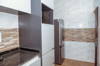 2025 Built 3BR Lavish Gated Apartment in Benin City's Etete GRA with WiFi, AC, Kitchen, Free Parking, 24hr Power and Security, Great for Business, Vacation or Family Travel! - Benin City - 4