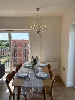 Luxury 2 Bedroom with Balcony - Fast Wi-Fi - Netflix 711C - Birmingham - 7
