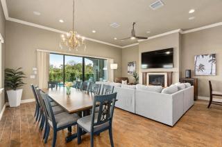 Luxury Resort Family Home Professionally Furnished Ultra Comfortable beds Epic Mario Game Room Themed Bedrooms Heated Pool and Spa Outdoor Grill Golf Course View - Kissimmee - 4