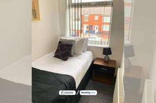 3-Bedroom House in Warrington with Free Parking Ideal for Contractors and Family Stays - Warrington - 3