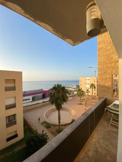 Facing the sea, close to the Corniche - 5