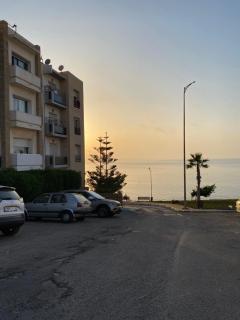 Facing the sea, close to the Corniche - 1