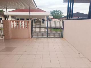 Cream Roof Homestay - 1