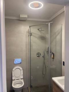 Modern Skyline Studios- Elegant Stay in New Bazaar - Tirana - 4
