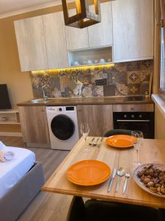 Modern Skyline Studios- Elegant Stay in New Bazaar - Tirana - 1