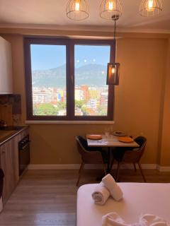 Modern Skyline Studios- Elegant Stay in New Bazaar - Tirana - 8