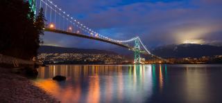 Stunning Skyline Views in a Cozy and Stylish Abode - Vancouver - 3