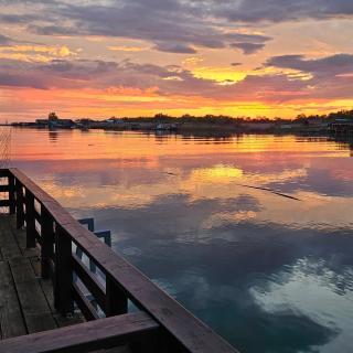Sunset 4 - - 5