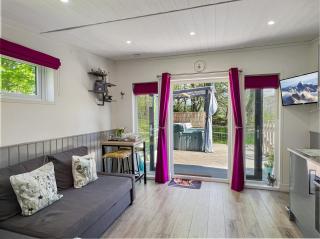 Squirrels Lodge - South Molton - 9