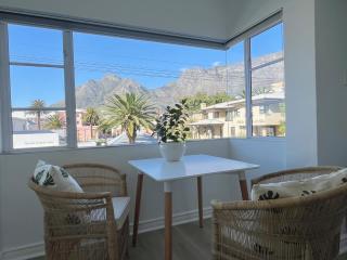 Chic City Studio With Mountain Views - Kaapstad - 3