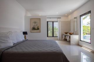 Villa 4 bedrooms direct beach access, stunning sea view - 1