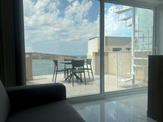 Stunning Seaview Penthouse with Sun Terrace - San Pawl il-Baħar - 7