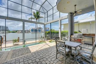 Waterfront Stunner Effortless Elegance in Naples! - Naples - 9