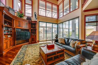 Waterfront Stunner Effortless Elegance in Naples! - Naples - 6