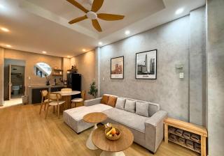 Tranquil City Center Wabi Sabi 3BR Townhouse in D1 - Ho Chi Minh - 1